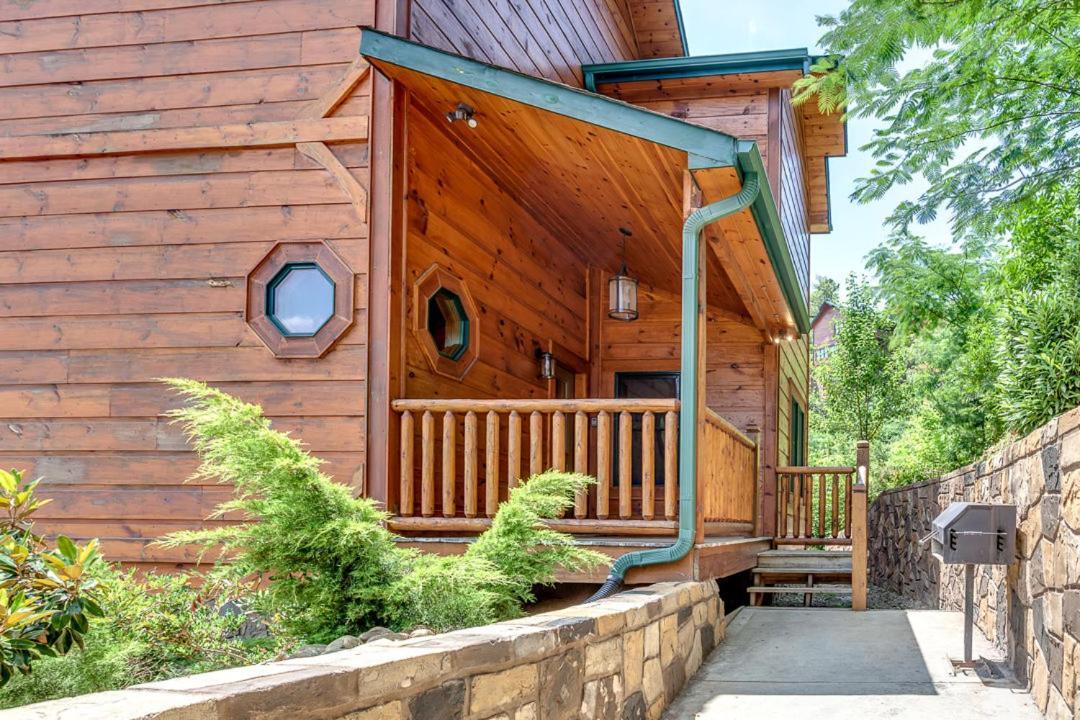 Gatlinburg Cabin With Private Hot Tub By Staycating Exterior foto